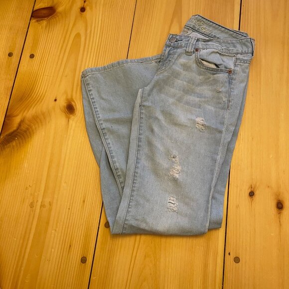 American Eagle Women’s Distressed Light Wash Jeans size 4 reg - Picture 3 of 10
